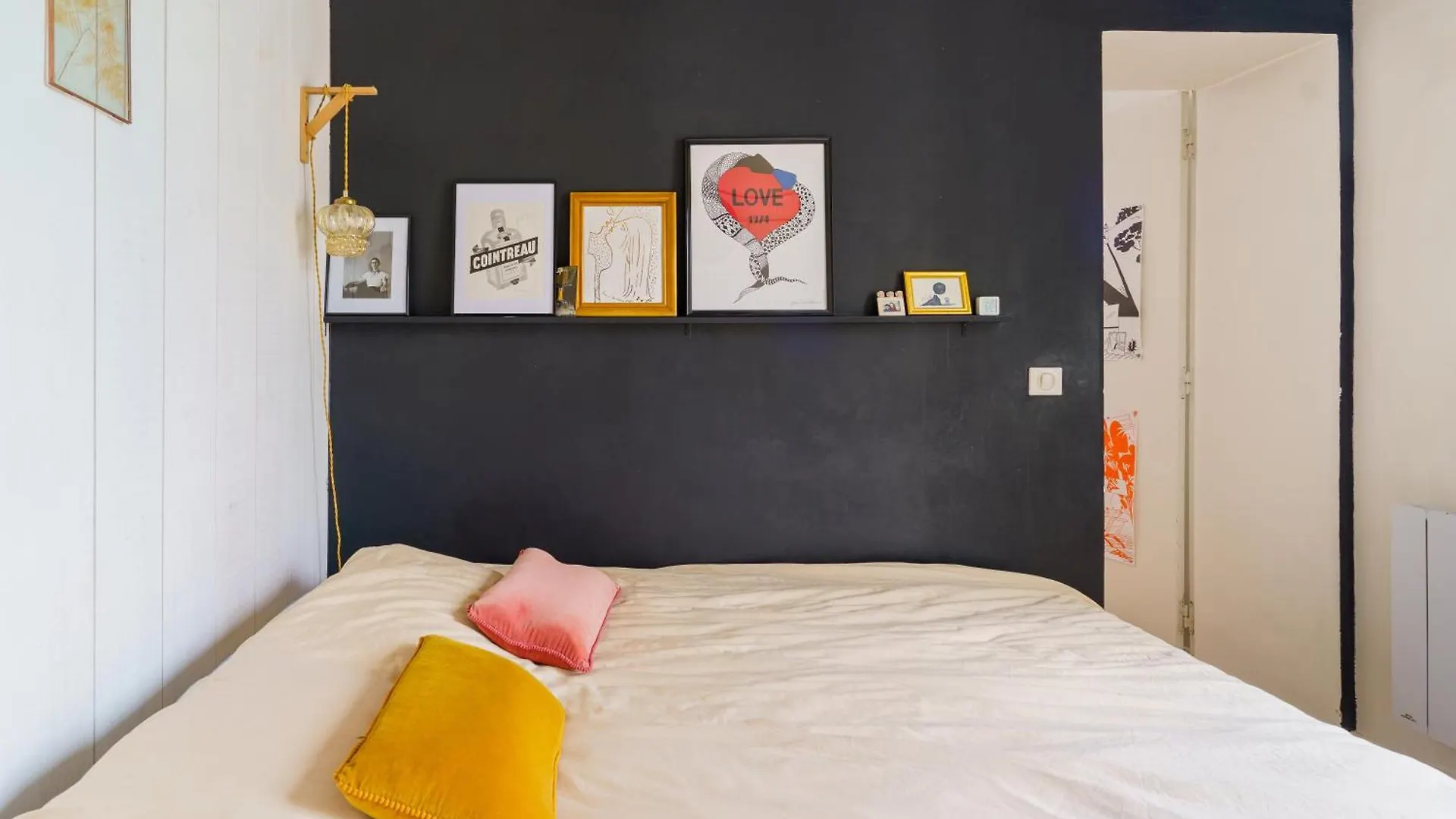 Contemporary 1Bd Apartment Hopital Saint Louis París