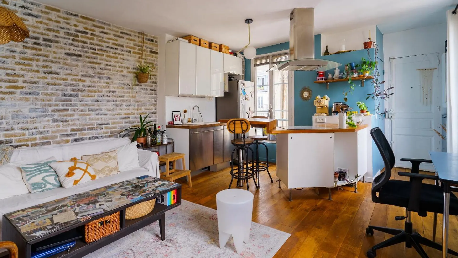 Contemporary 1Bd Apartment Hopital Saint Louis Paris